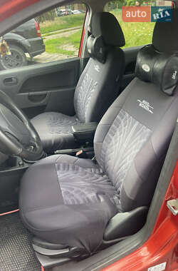 Хэтчбек Ford Fiesta 2008 в 