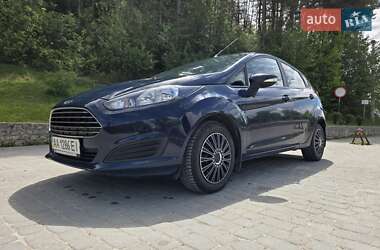Хэтчбек Ford Fiesta 2013 в Шумске
