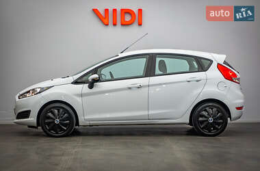 Хэтчбек Ford Fiesta 2017 в 