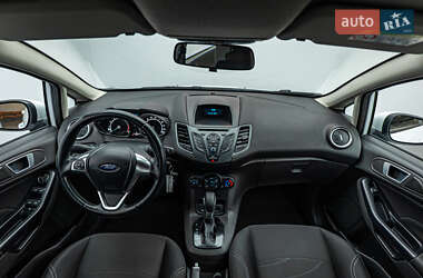 Хэтчбек Ford Fiesta 2017 в 