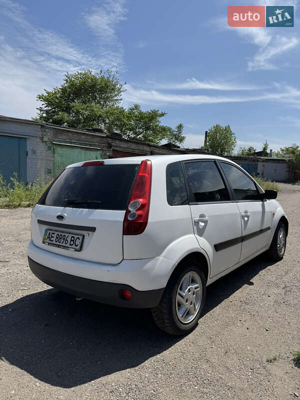 Хэтчбек Ford Fiesta 2006 в Запорожье