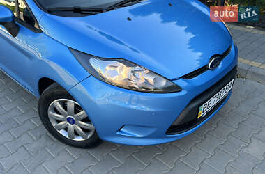 Хэтчбек Ford Fiesta 2012 в 