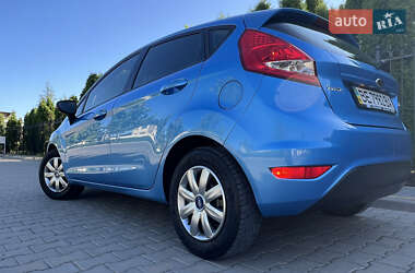 Хэтчбек Ford Fiesta 2012 в 
