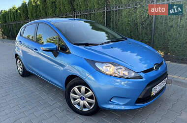 Хэтчбек Ford Fiesta 2012 в 