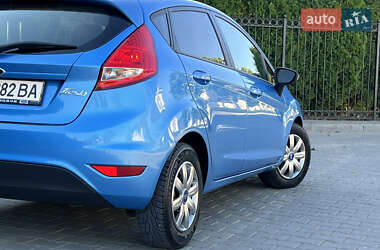 Хэтчбек Ford Fiesta 2012 в 