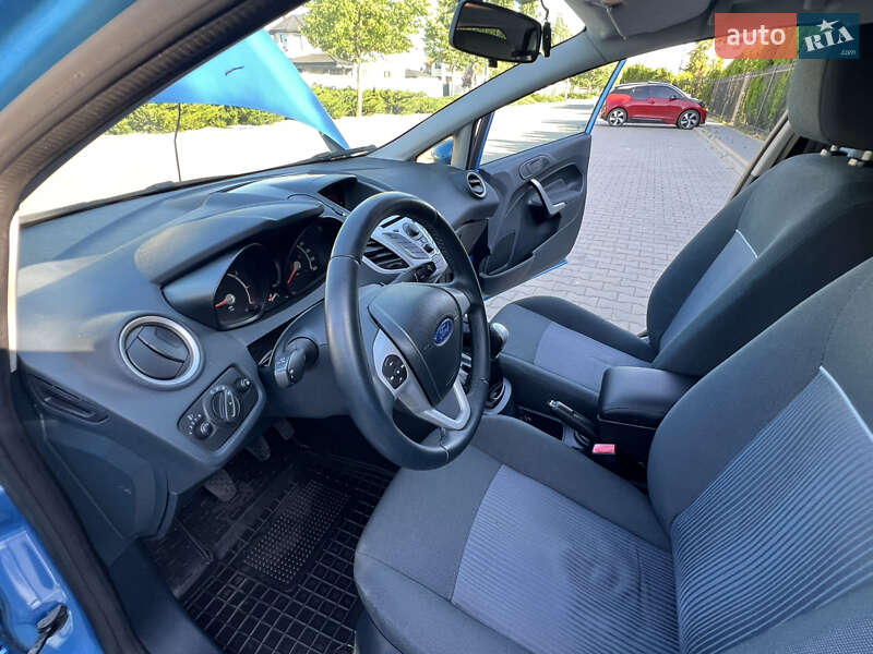 Хэтчбек Ford Fiesta 2012 в Одессе