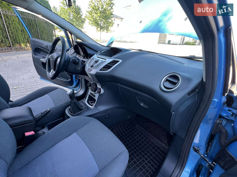 Хэтчбек Ford Fiesta 2012 в Одессе