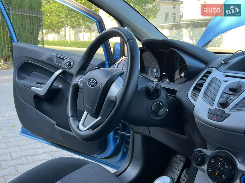 Хэтчбек Ford Fiesta 2012 в Одессе