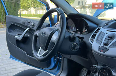 Хэтчбек Ford Fiesta 2012 в 