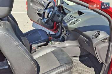 Хэтчбек Ford Fiesta 2014 в 