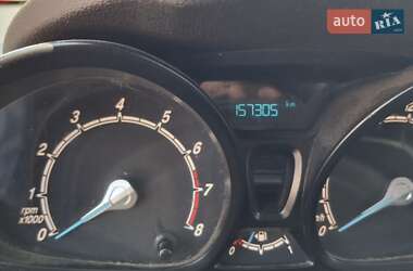 Хэтчбек Ford Fiesta 2014 в 