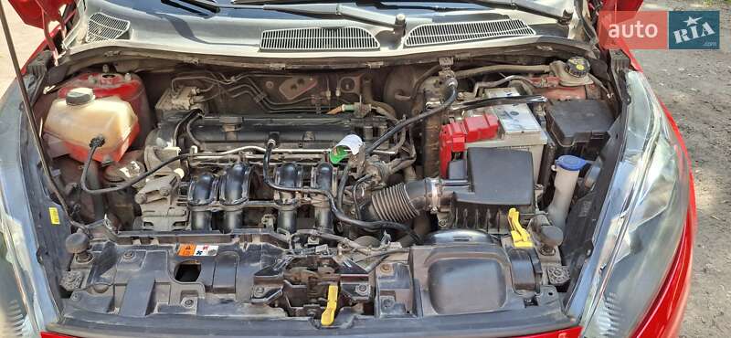 Хэтчбек Ford Fiesta 2014 в Киеве