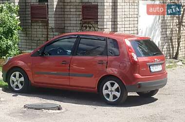 Хэтчбек Ford Fiesta 2006 в 