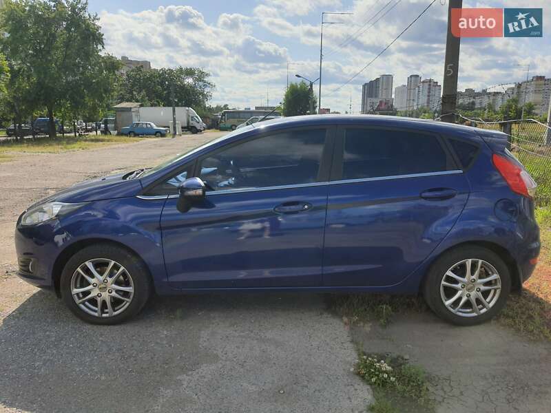 Хэтчбек Ford Fiesta 2013 в Киеве