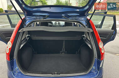 Хэтчбек Ford Fiesta 2007 в 