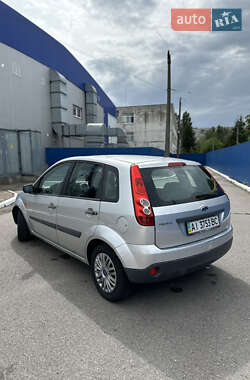 Хэтчбек Ford Fiesta 2007 в 