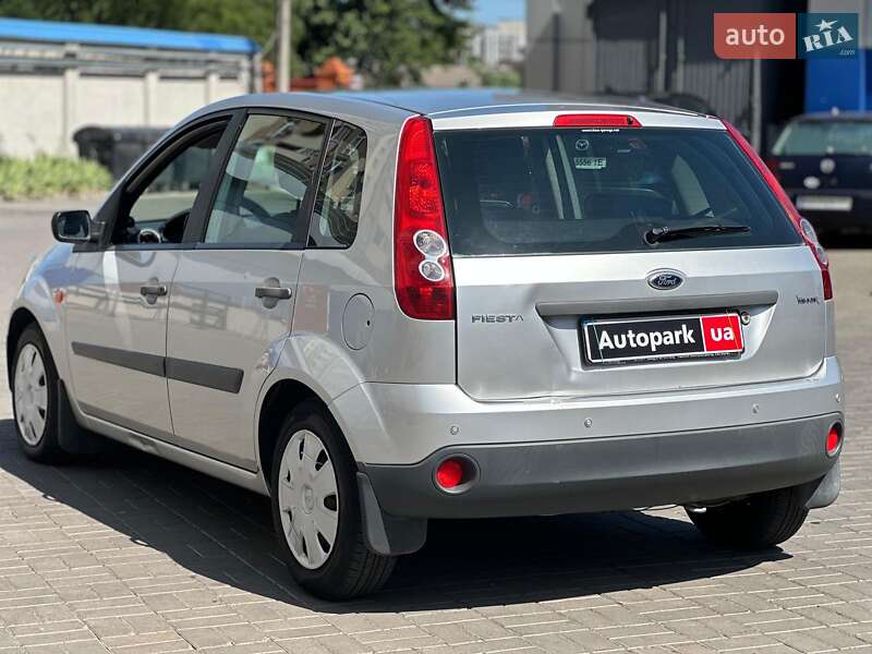 Хэтчбек Ford Fiesta 2005 в Одессе