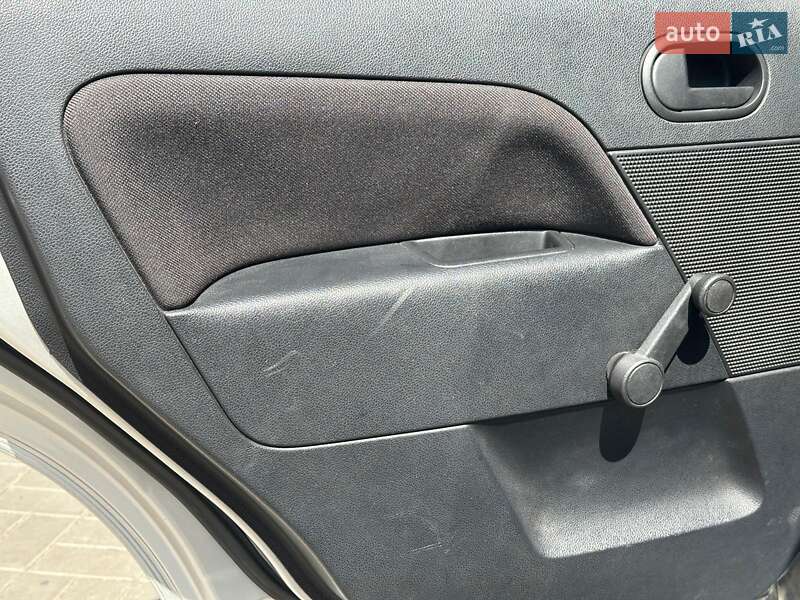Хэтчбек Ford Fiesta 2005 в Одессе