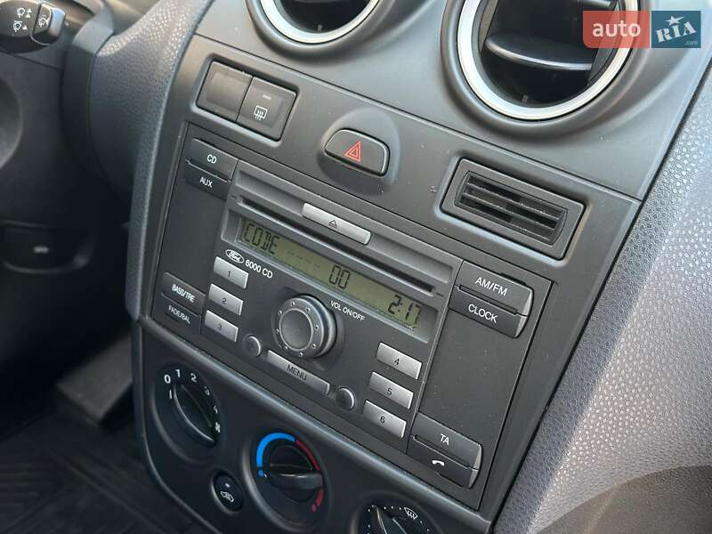 Хэтчбек Ford Fiesta 2005 в Одессе