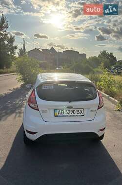 Хэтчбек Ford Fiesta 2013 в 