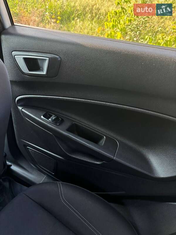 Хэтчбек Ford Fiesta 2013 в Виннице