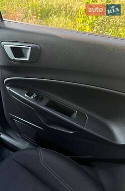 Хэтчбек Ford Fiesta 2013 в 