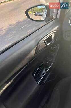 Хэтчбек Ford Fiesta 2013 в 