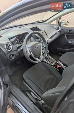 Хэтчбек Ford Fiesta 2018 в 