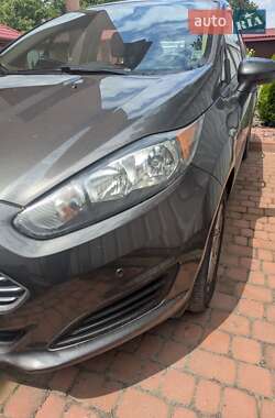Хэтчбек Ford Fiesta 2018 в 