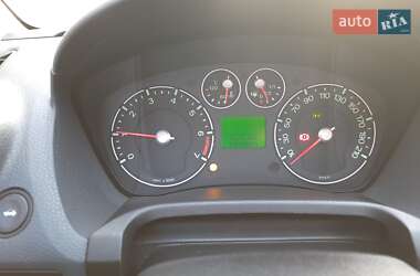 Хэтчбек Ford Fiesta 2007 в 