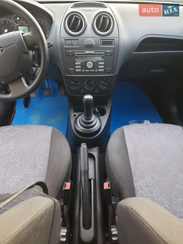 Хетчбек Ford Fiesta 2007 в Києві