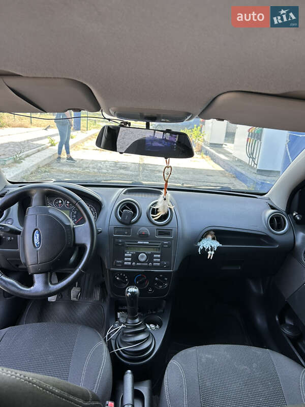 Хэтчбек Ford Fiesta 2008 в Измаиле фото 16 Хэтчбек Ford Fiesta 2008 в Измаиле