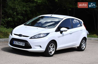Хэтчбек Ford Fiesta 2012 в 