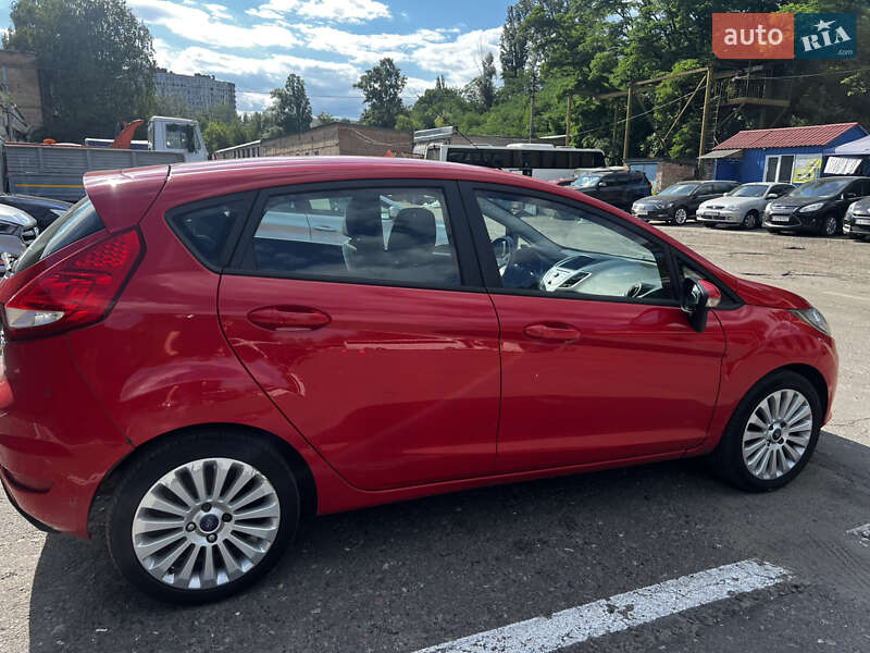 Хетчбек Ford Fiesta 2011 в Києві