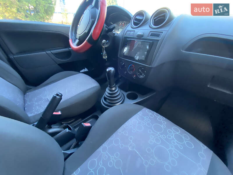 Хэтчбек Ford Fiesta 2008 в Хмельницком