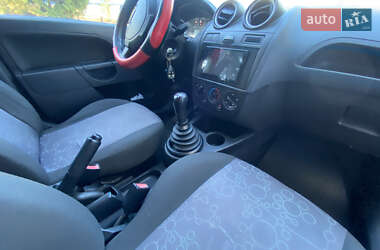 Хэтчбек Ford Fiesta 2008 в 