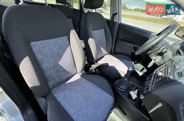 Хэтчбек Ford Fiesta 2006 в 