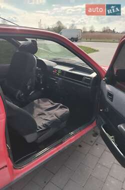 Хэтчбек Ford Fiesta 1993 в 