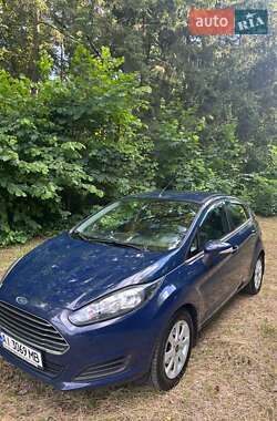 Хэтчбек Ford Fiesta 2012 в 