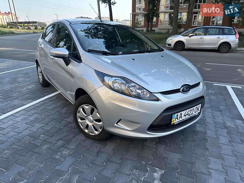 Хэтчбек Ford Fiesta 2011 в Киеве