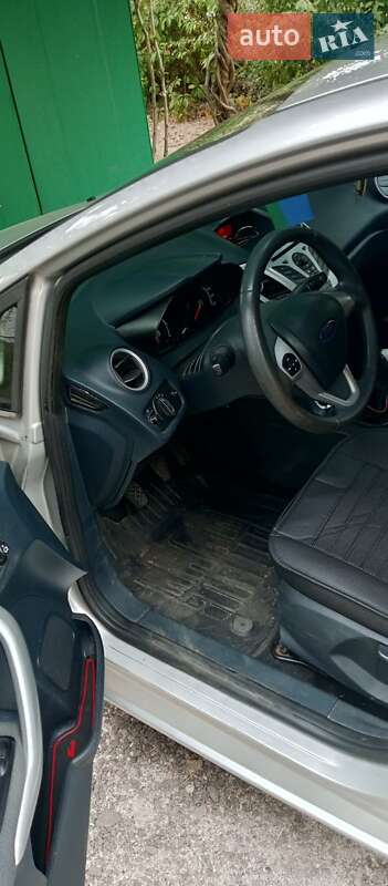 Хетчбек Ford Fiesta 2012 в Миколаєві