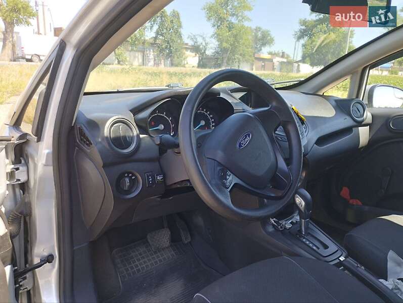 Хетчбек Ford Fiesta 2017 в Кривому Розі