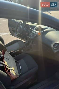 Хэтчбек Ford Fiesta 2013 в 