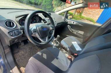 Хэтчбек Ford Fiesta 2013 в 
