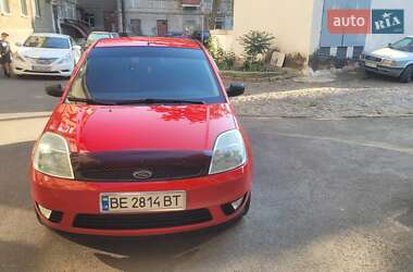 Хэтчбек Ford Fiesta 2003 в 
