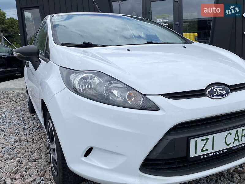 Хэтчбек Ford Fiesta 2012 в Львове