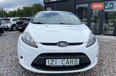 Хэтчбек Ford Fiesta 2012 в 