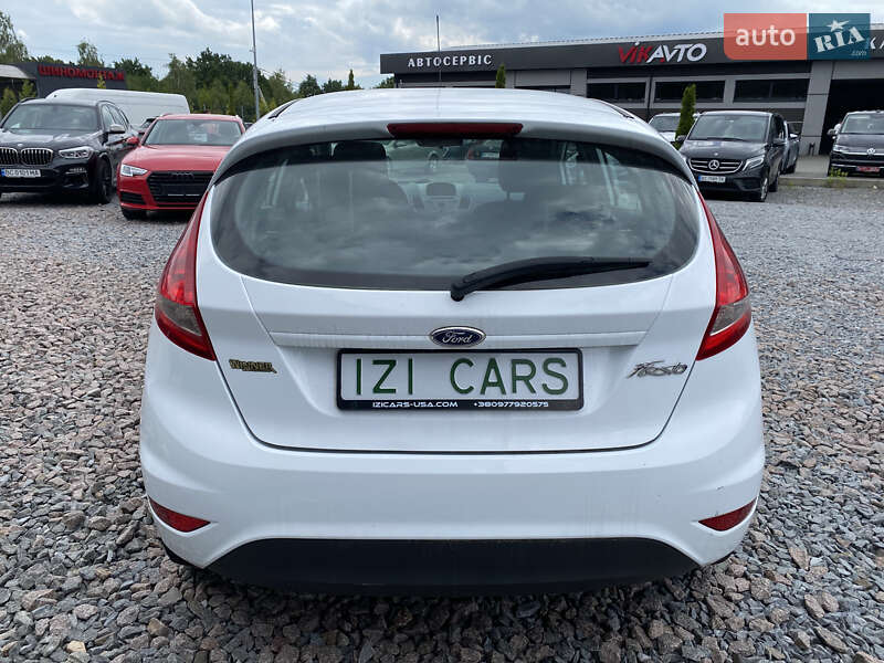 Хэтчбек Ford Fiesta 2012 в Львове
