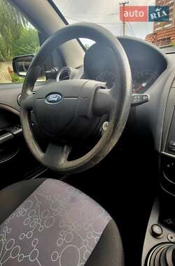 Хетчбек Ford Fiesta 2008 в 