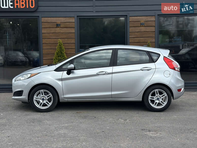 Седан Ford Fiesta 2019 в Шептицькому